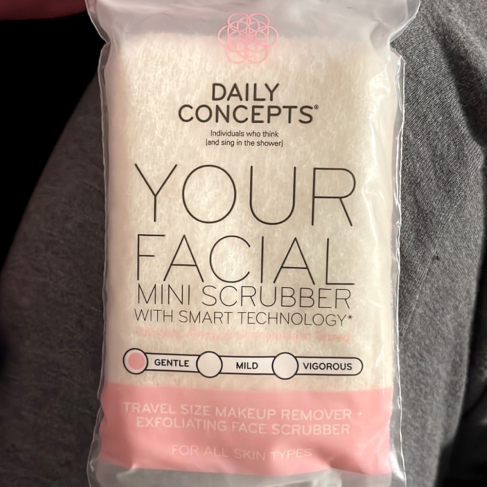 facial exfoliating scrubber